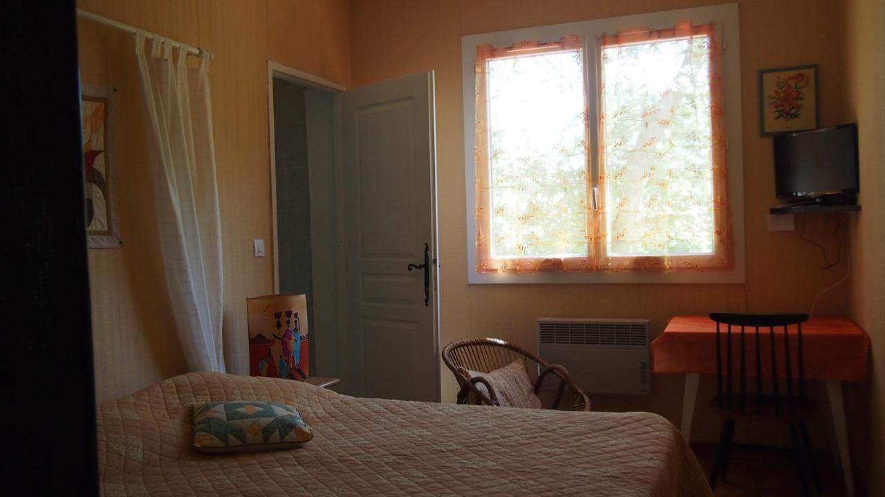 Bed and Breakfast La Cheneraie Vezenobres Exterior foto